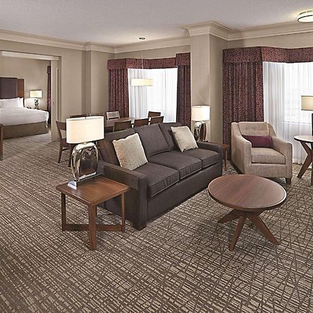 Doubletree By Hilton West Edmonton Hotell Eksteriør bilde