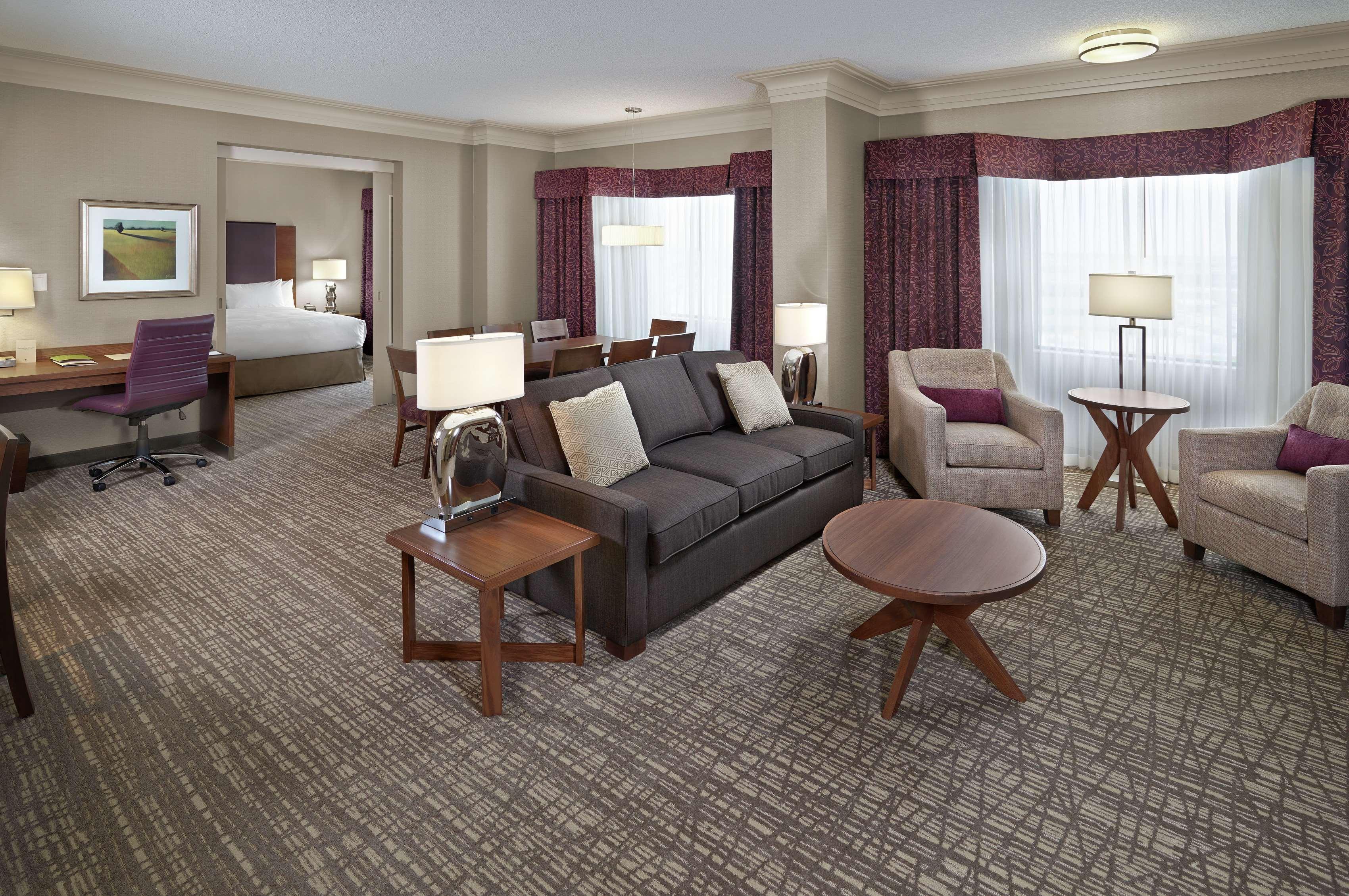 Doubletree By Hilton West Edmonton Hotell Eksteriør bilde