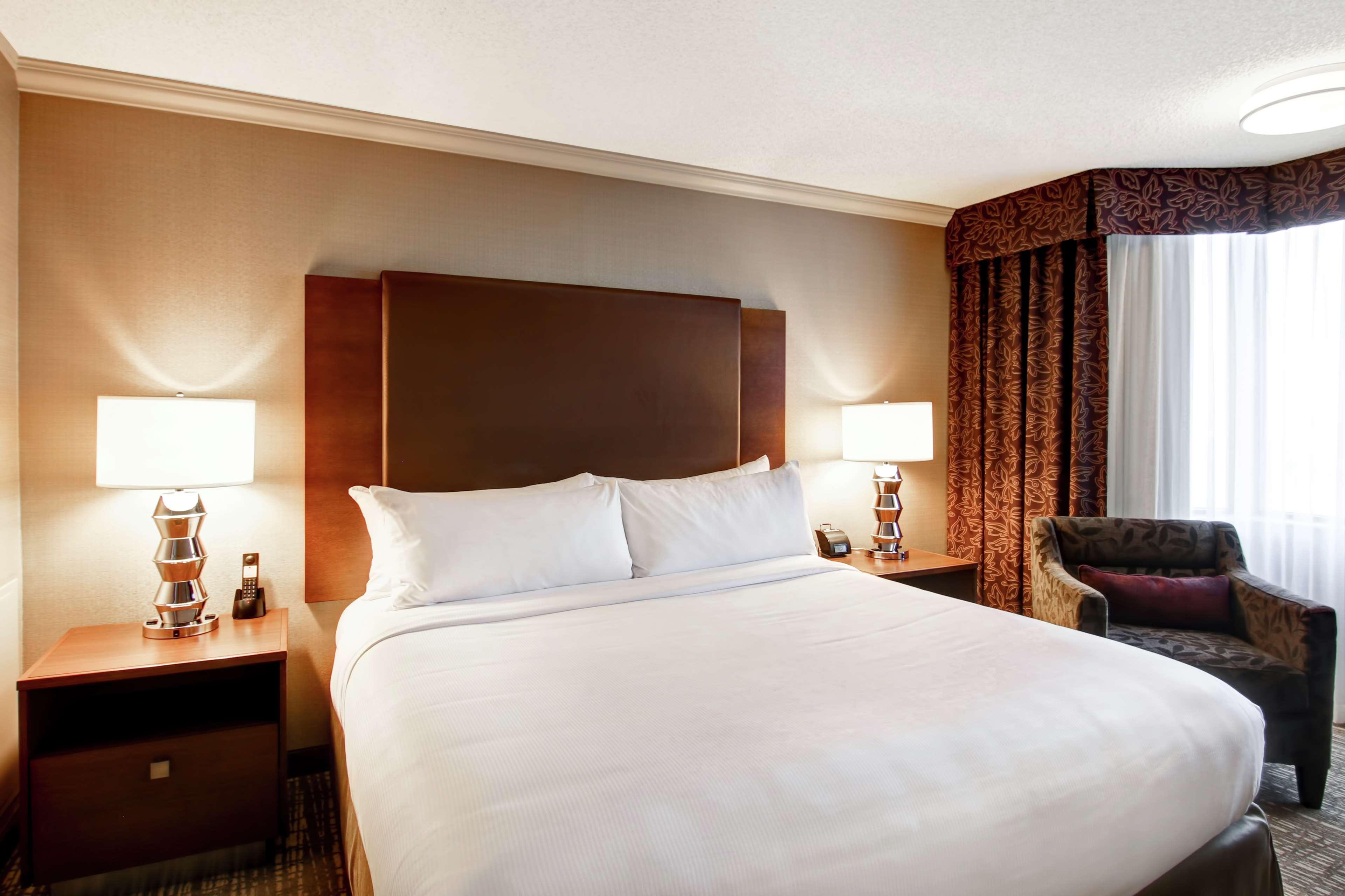 Doubletree By Hilton West Edmonton Hotell Eksteriør bilde