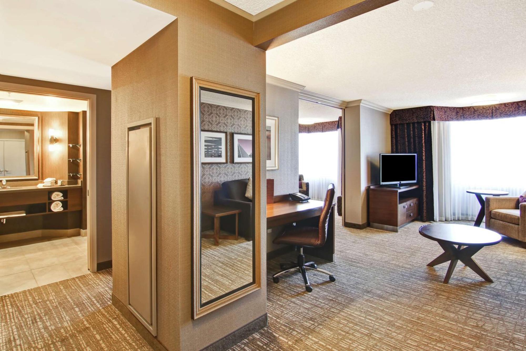 Doubletree By Hilton West Edmonton Hotell Eksteriør bilde