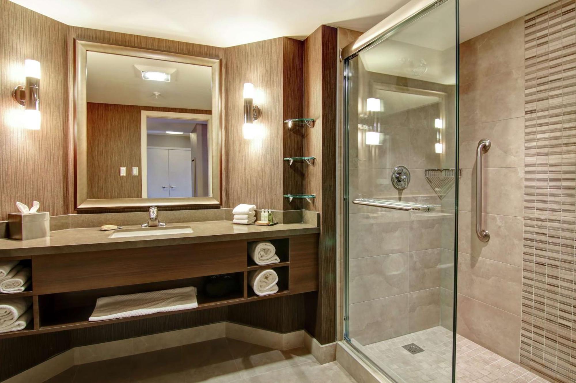 Doubletree By Hilton West Edmonton Hotell Eksteriør bilde