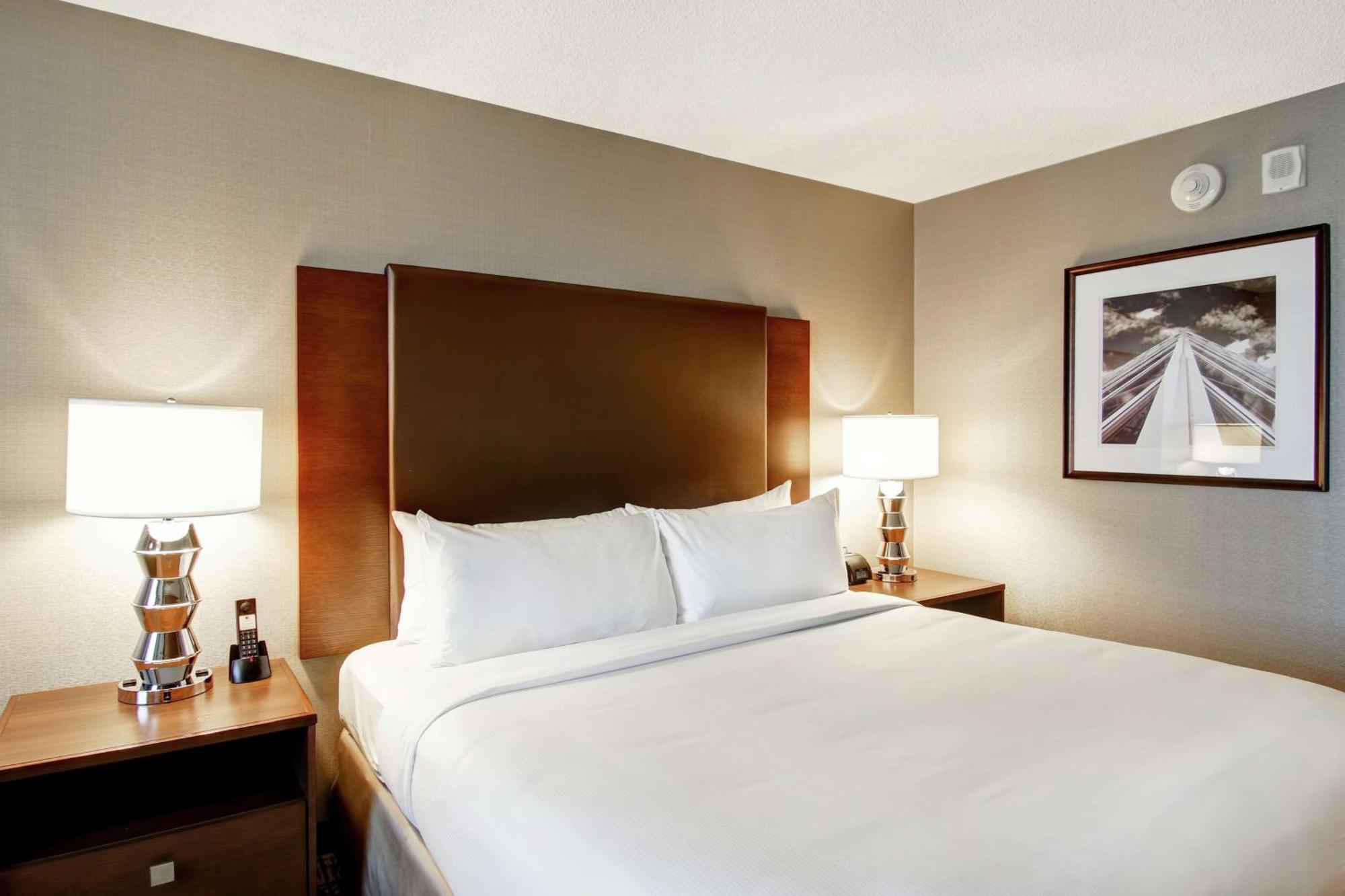 Doubletree By Hilton West Edmonton Hotell Eksteriør bilde