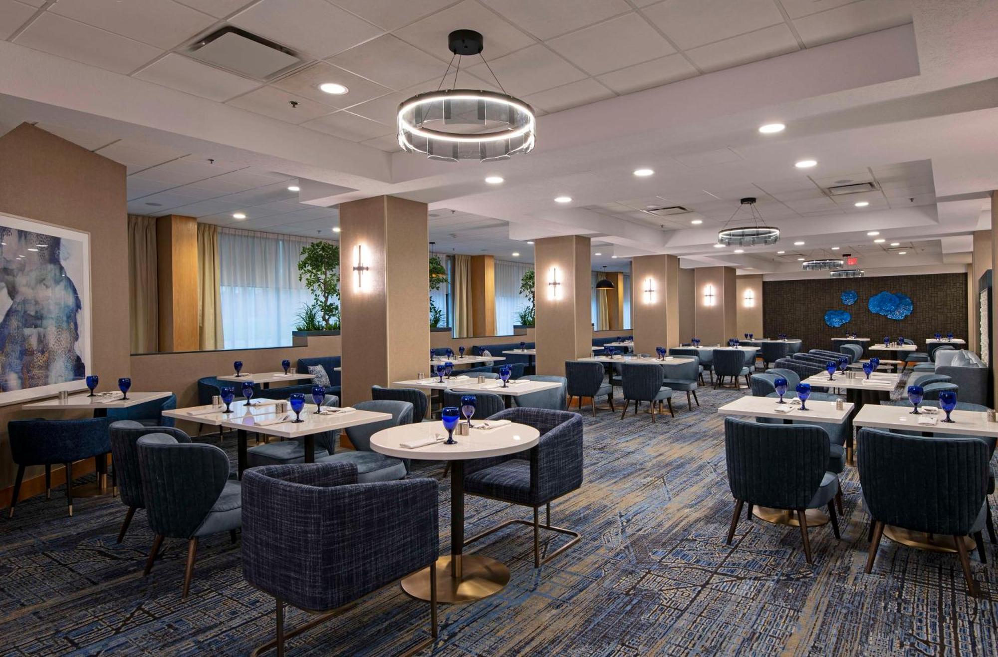 Doubletree By Hilton West Edmonton Hotell Eksteriør bilde