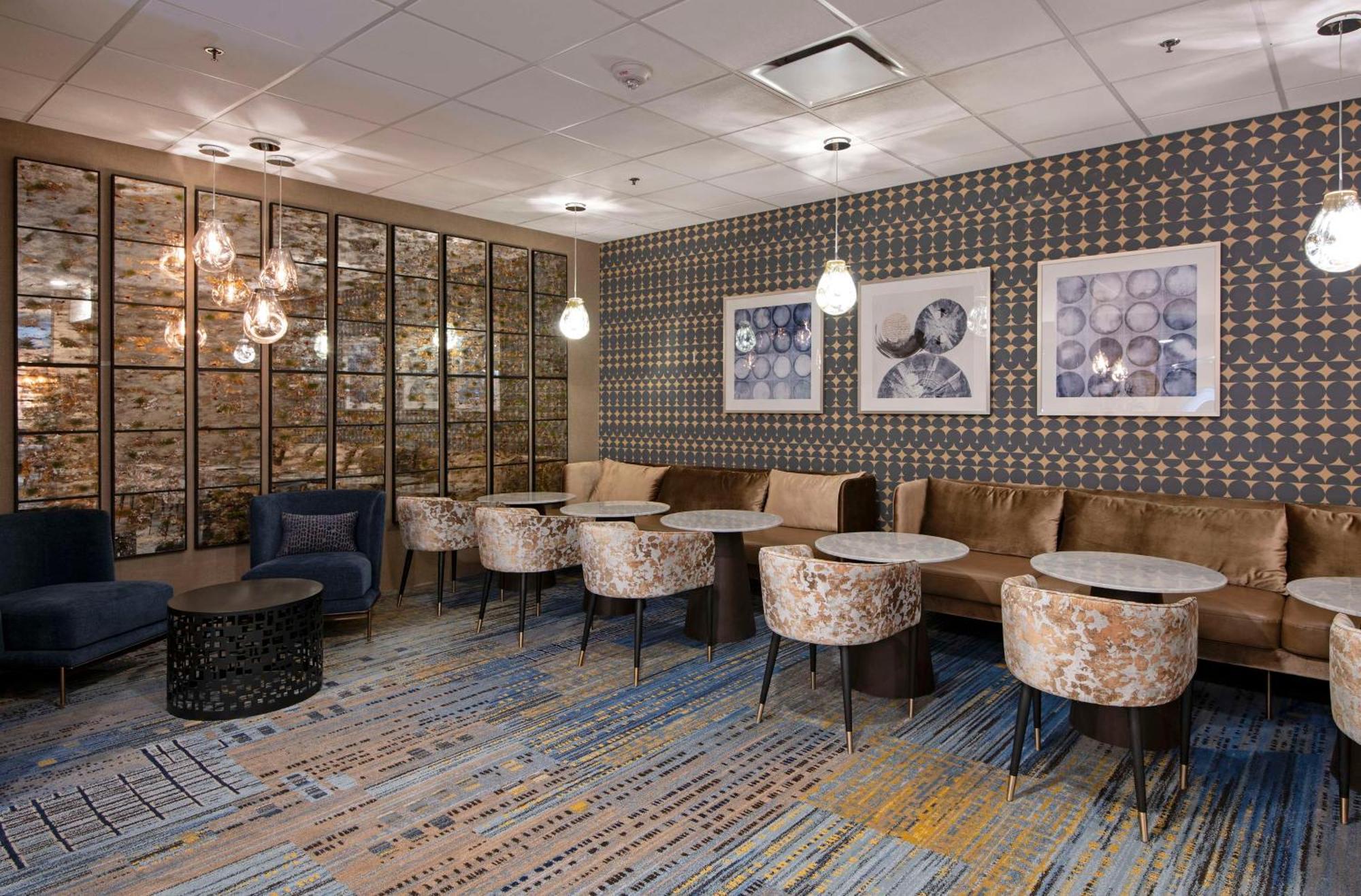 Doubletree By Hilton West Edmonton Hotell Eksteriør bilde